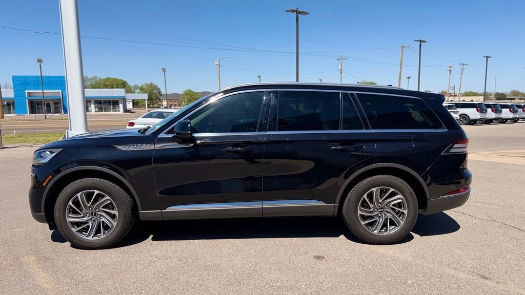 Used 2023 Lincoln Aviator AWD image 13