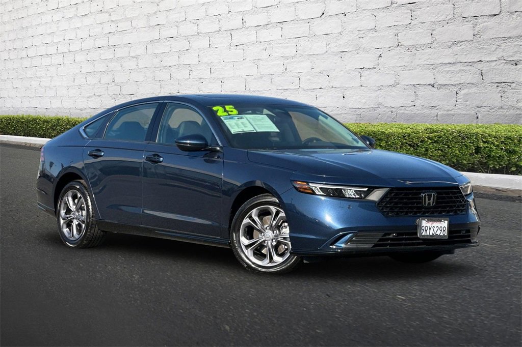 Used 2025 Honda Accord EX-L image 2