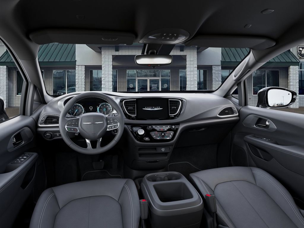 Used 2026 Chrysler Voyager LX FWD image 16