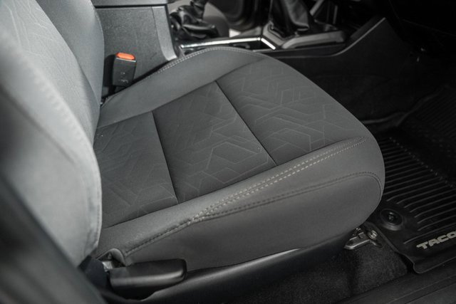 Used 2019 Toyota Tacoma TRD Off-Road image 36