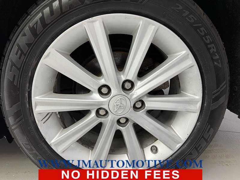 Used 2013 Toyota Camry XLE w/ Convenience Pkg FWD image 9
