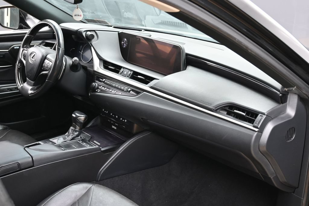 Used 2019 Lexus ES 350 Ultra Luxury w/ Accessory Package 2 FWD image 38