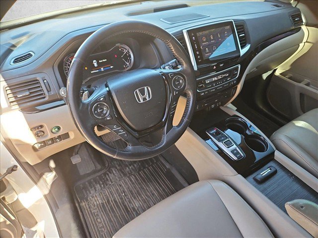 Used 2017 Honda Pilot Touring image 13