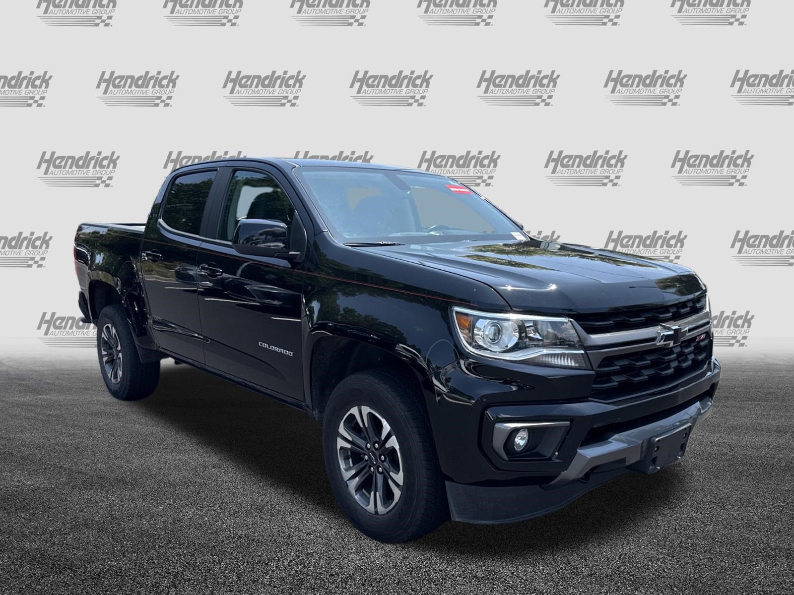 Used 2022 Chevrolet Colorado Z71 AWD/4WD image 2