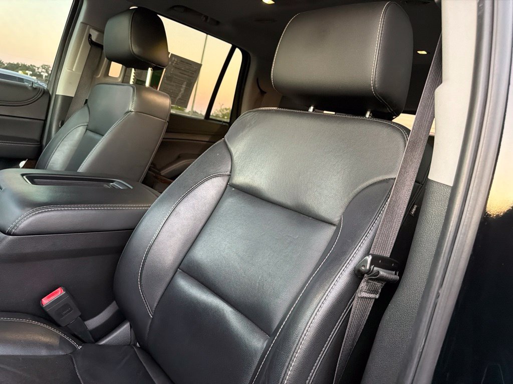 Used 2019 Chevrolet Tahoe LT w/ Z71 Midnight Edition AWD/4WD image 19