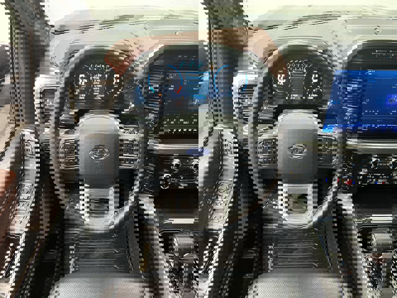 Certified 2023 Ford F150 Lariat w/ Equipment Group 502A High image 18