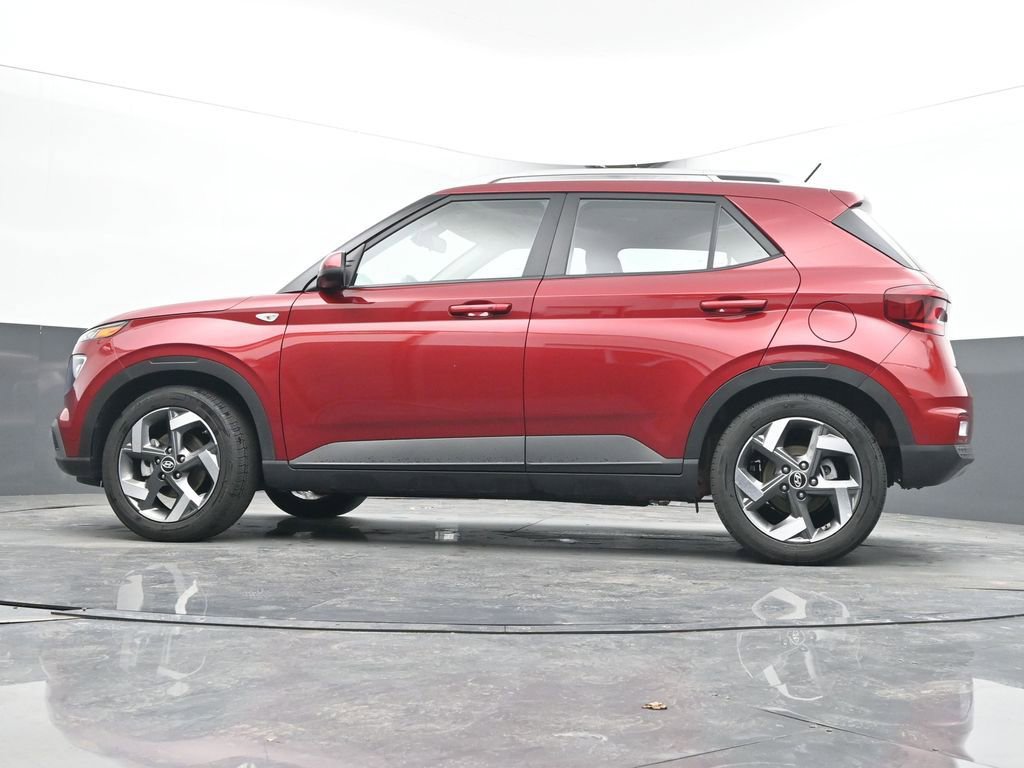 Used 2025 Hyundai Venue SEL image 64