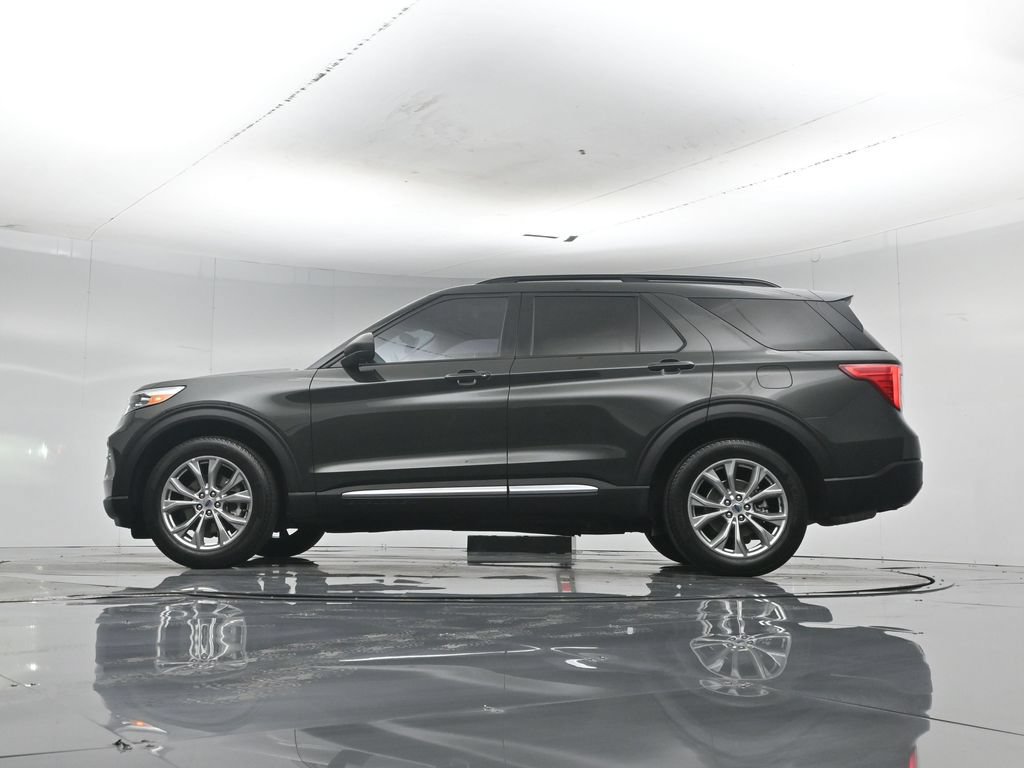 Certified 2023 Ford Explorer XLT w/ Equipment Group 202A AWD/4WD image 56