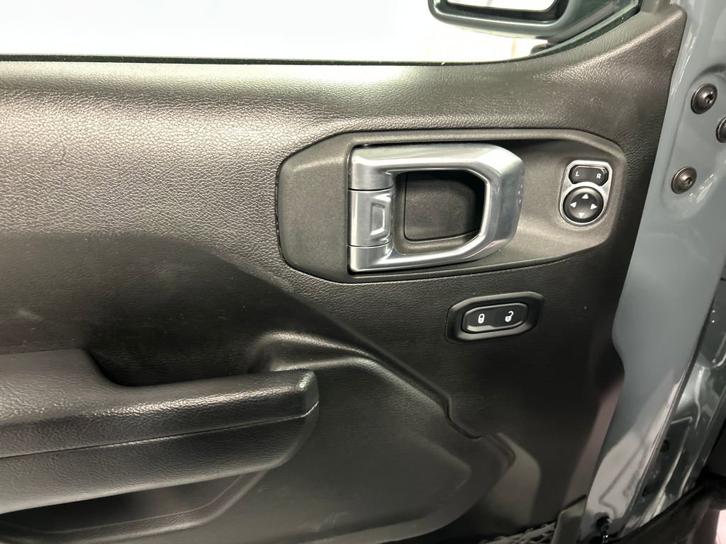 Used 2024 Jeep Wrangler Unlimited Sport AWD/4WD image 14