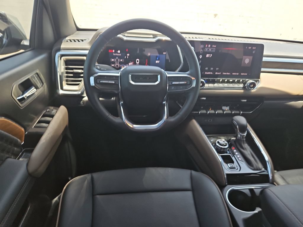 Used 2024 GMC Canyon Denali w/ LPO, Denali Black Edition AWD/4WD image 9