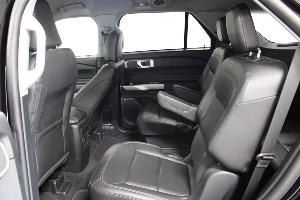 Used 2023 Ford Explorer XLT w/ Equipment Group 202A image 24