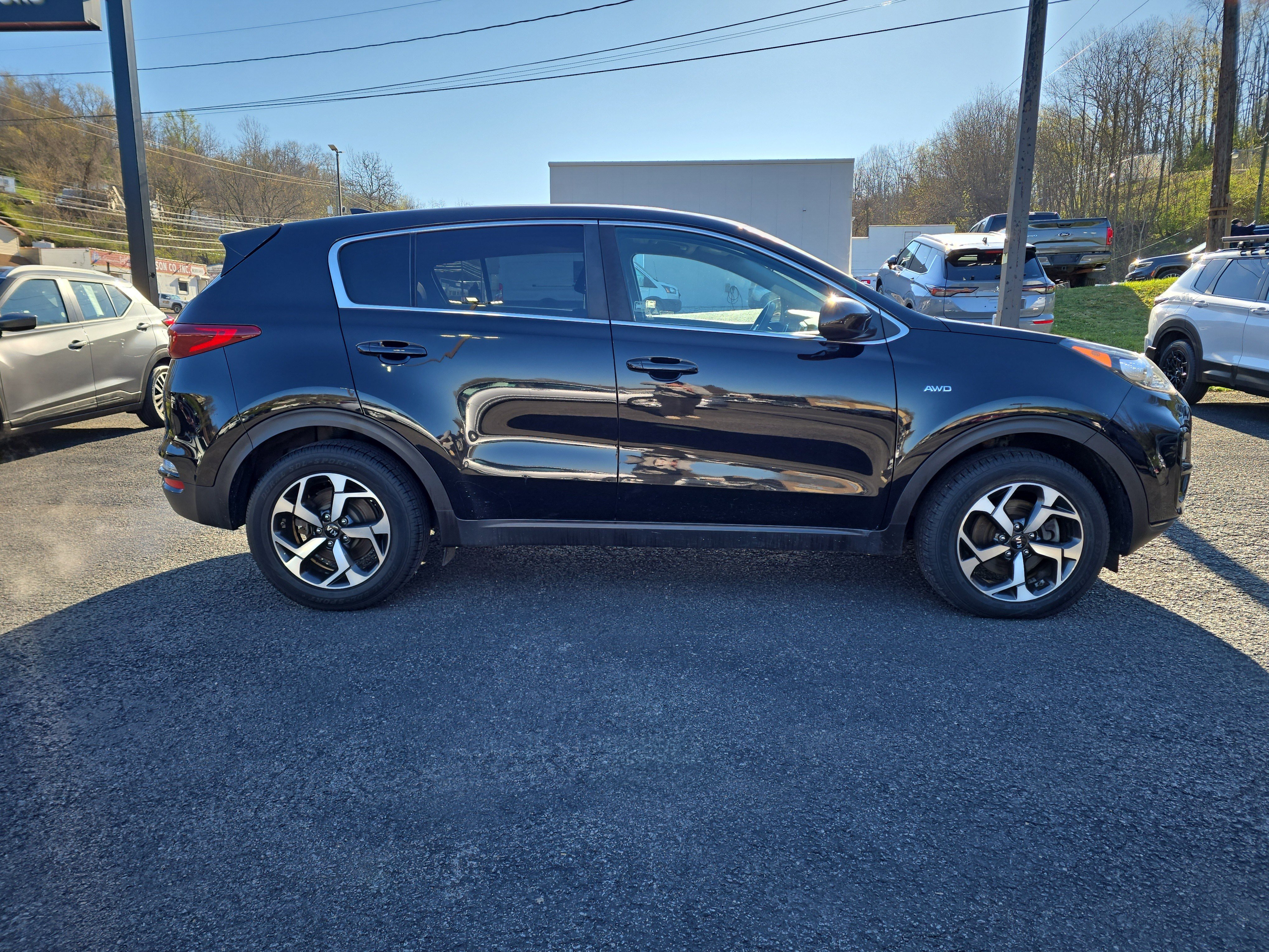 Used 2020 Kia Sportage LX image 3