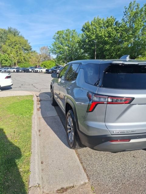 Used 2025 Chevrolet Equinox LT w/ Safety and Technology Package AWD/4WD image 9