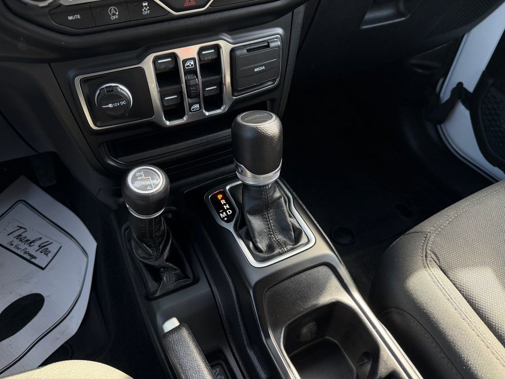 Used 2022 Jeep Gladiator Willys image 26