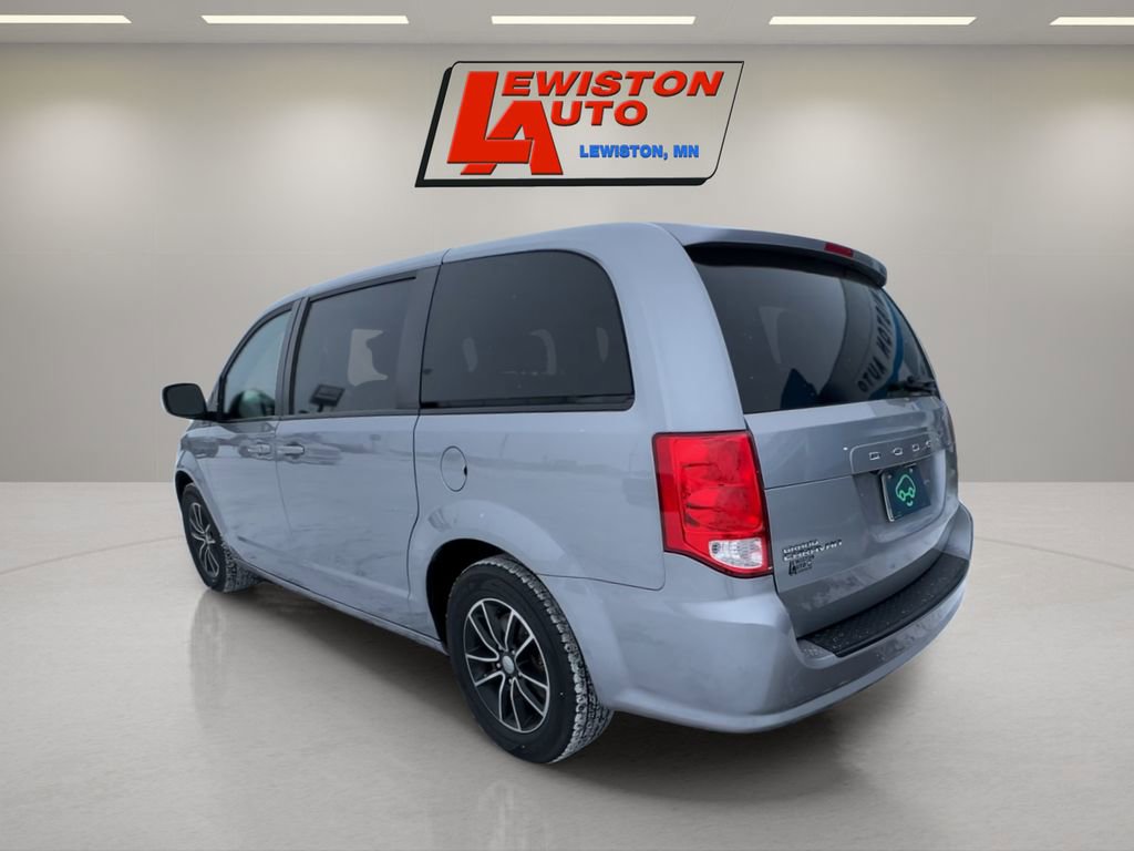 Used 2018 Dodge Grand Caravan SE FWD image 3