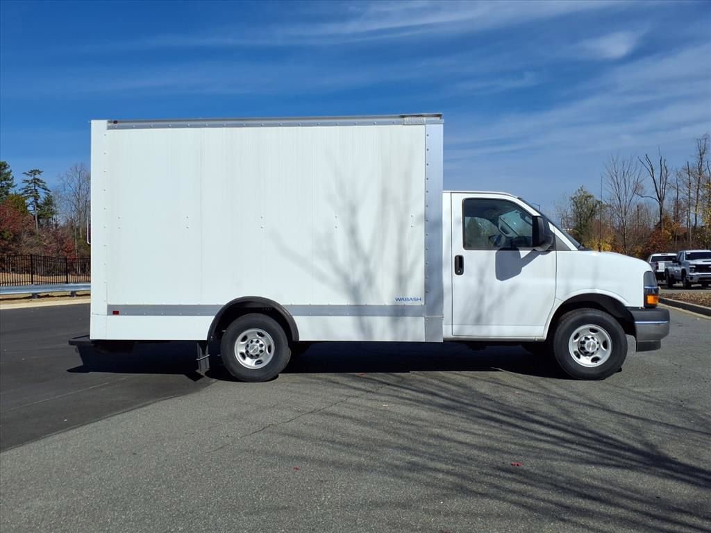New 2026 Chevrolet Express 4500 w/ Power Convenience Package image 23