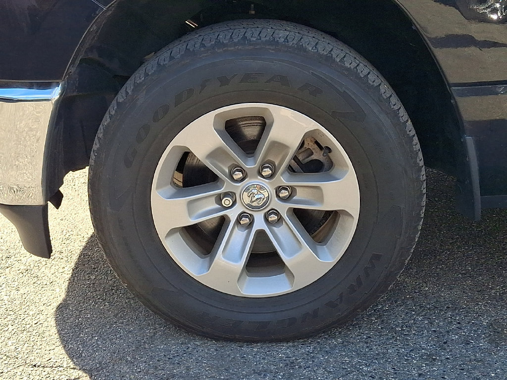 Used 2024 RAM 1500 Laramie AWD/4WD image 32