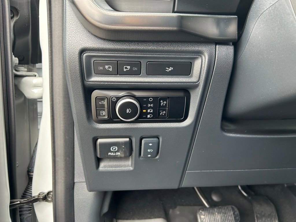 Used 2024 Ford F150 Lariat w/ Equipment Group 502A High image 25