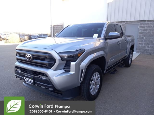 Used 2025 Toyota Tacoma SR5 image 7
