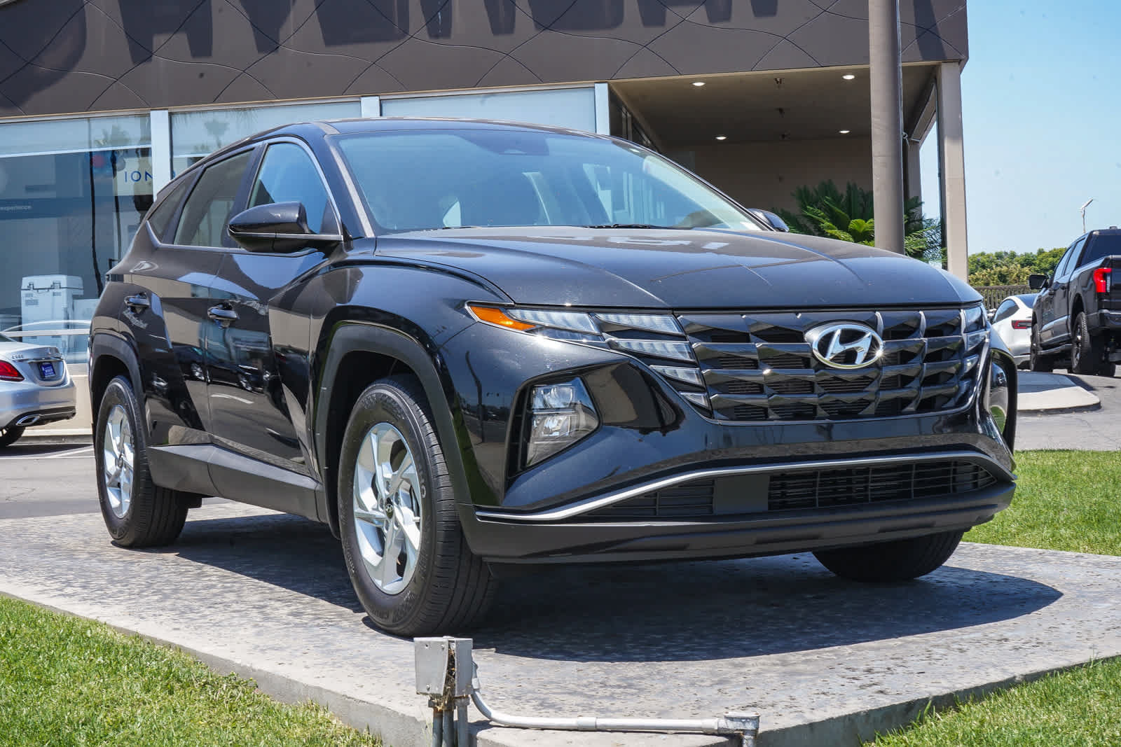 Used 2024 Hyundai Tucson SE FWD image 3