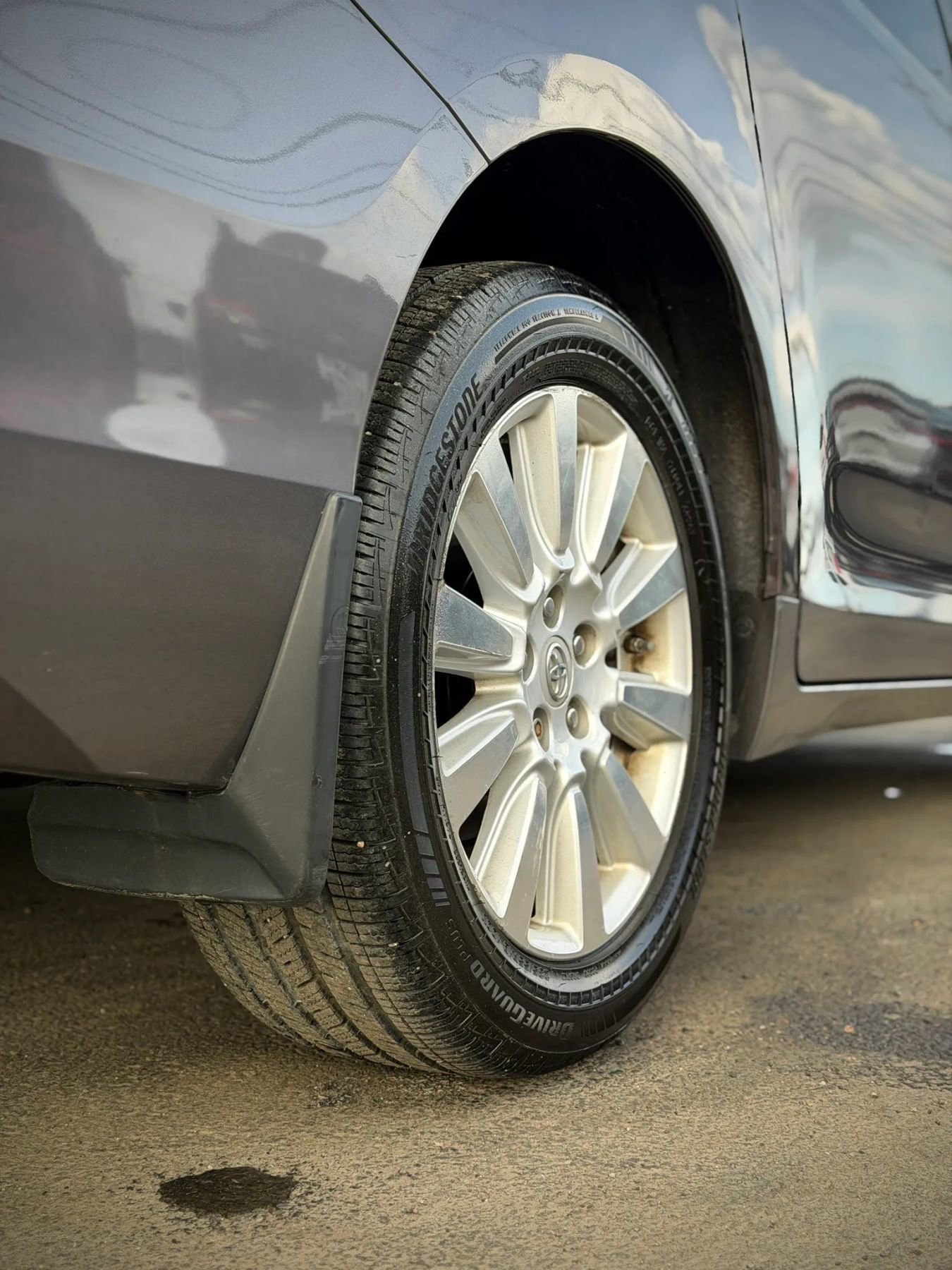 Used 2017 Toyota Sienna Limited image 29