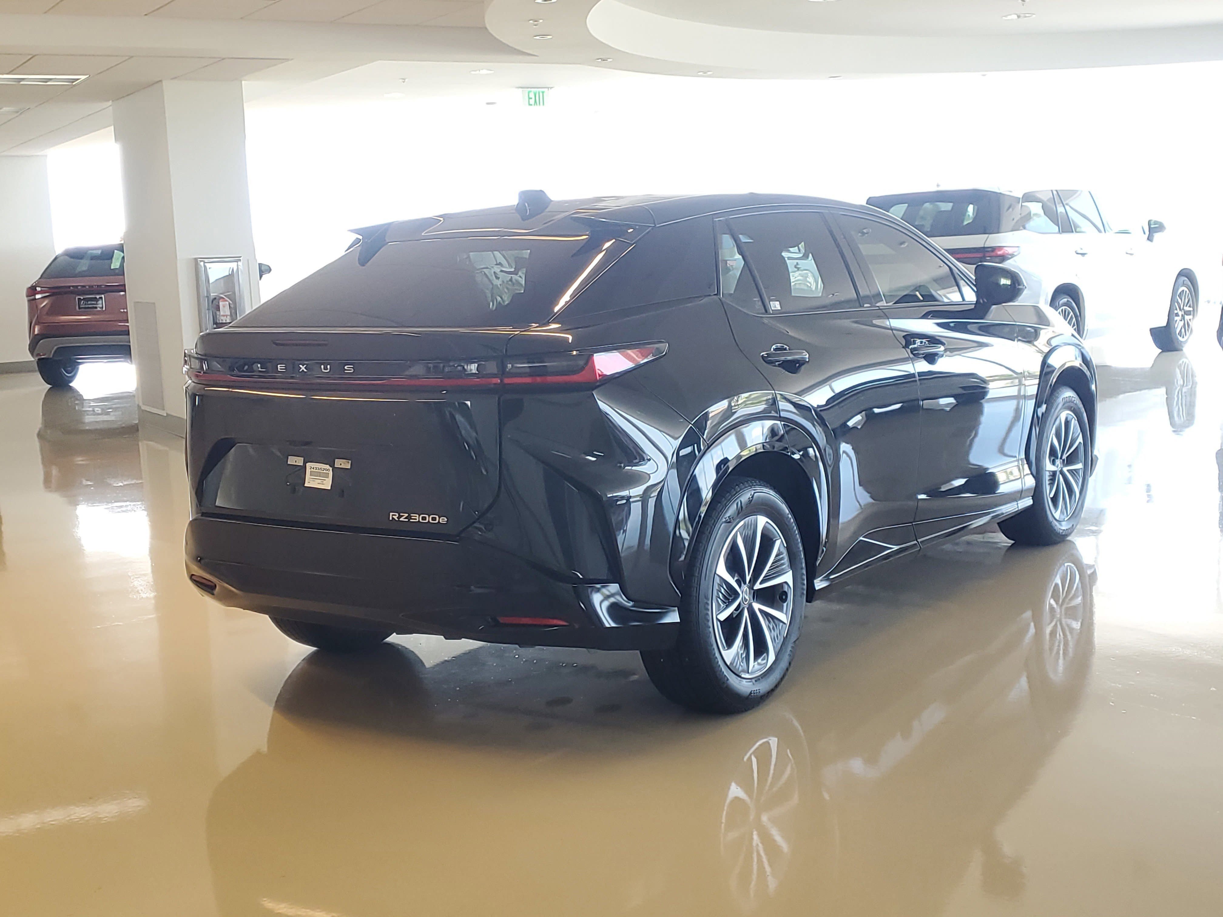 Used 2024 Lexus RZ 300e Premium w/ Cold Area Package FWD image 10
