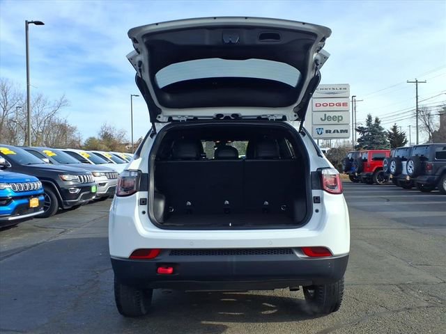 Used 2024 Jeep Compass Trailhawk image 10