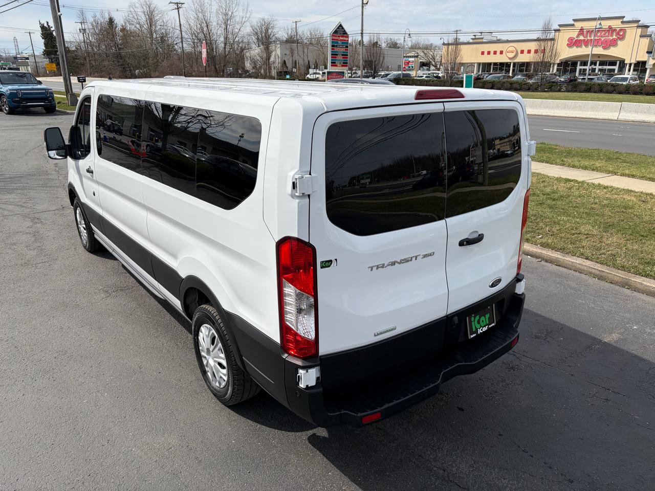 Used 2025 Ford Transit 350 XLT image 9