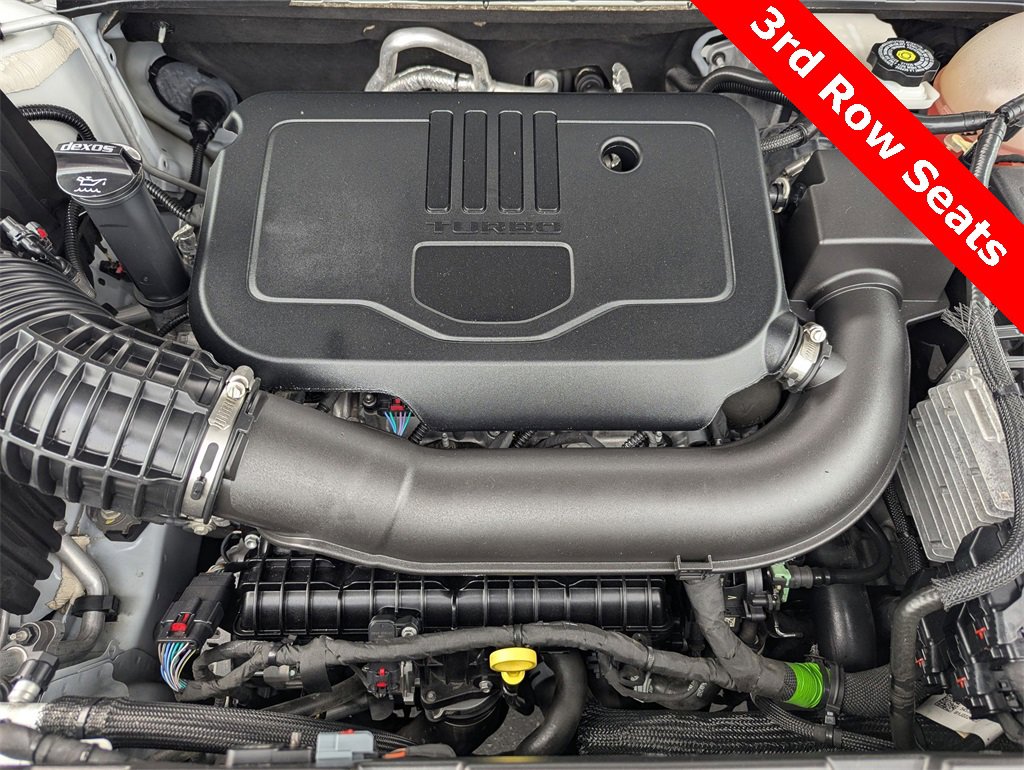 Used 2023 GMC Acadia SLE w/ Driver Convenience Package image 9