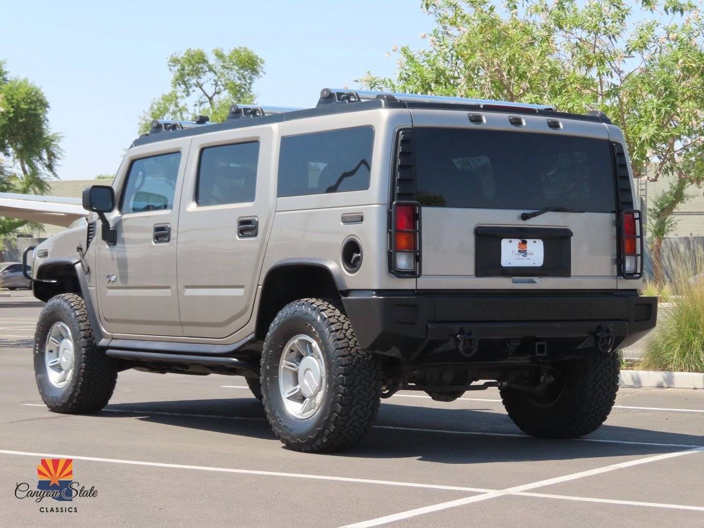 Used 2003 HUMMER H2 w/ Preferred Equipment Group image 10