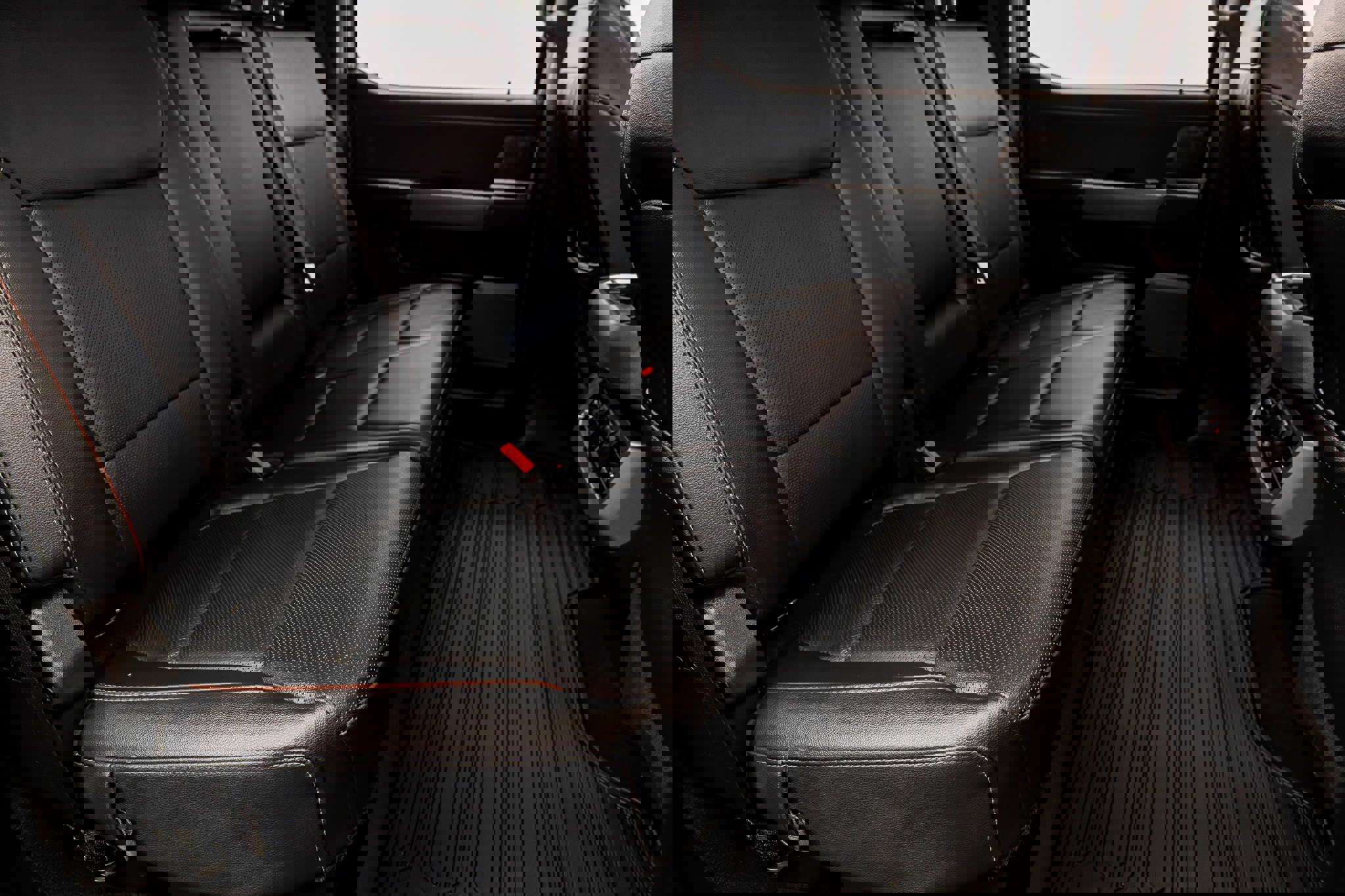 Used 2023 Ford F350 Lariat w/ Lariat Ultimate Package image 38