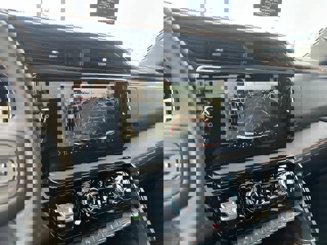 New 2026 GMC Sierra 1500 AT4 w/ Technology Package image 18