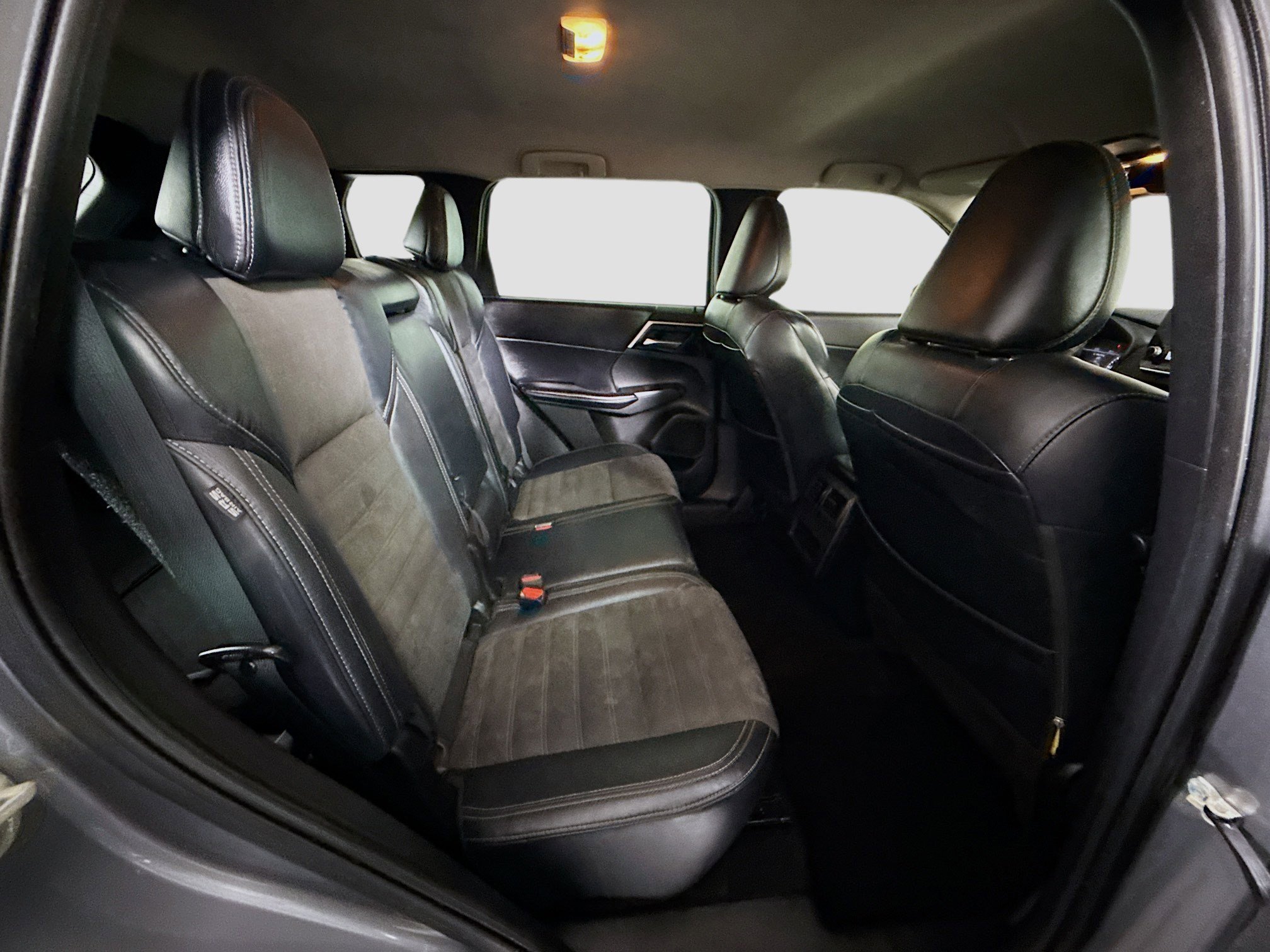 Used 2022 Mitsubishi Outlander SEL Black Edition image 27