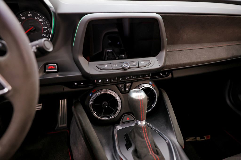 Used 2019 Chevrolet Camaro ZL1 RWD image 8
