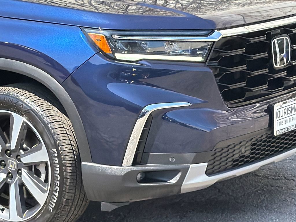 Certified 2025 Honda Pilot Touring image 5