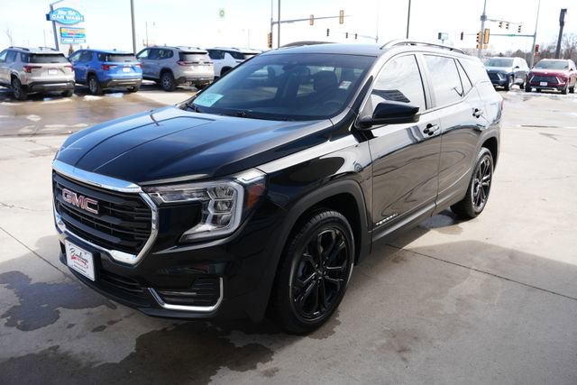 Used 2022 GMC Terrain SLE w/ Driver Convenience Package image 30