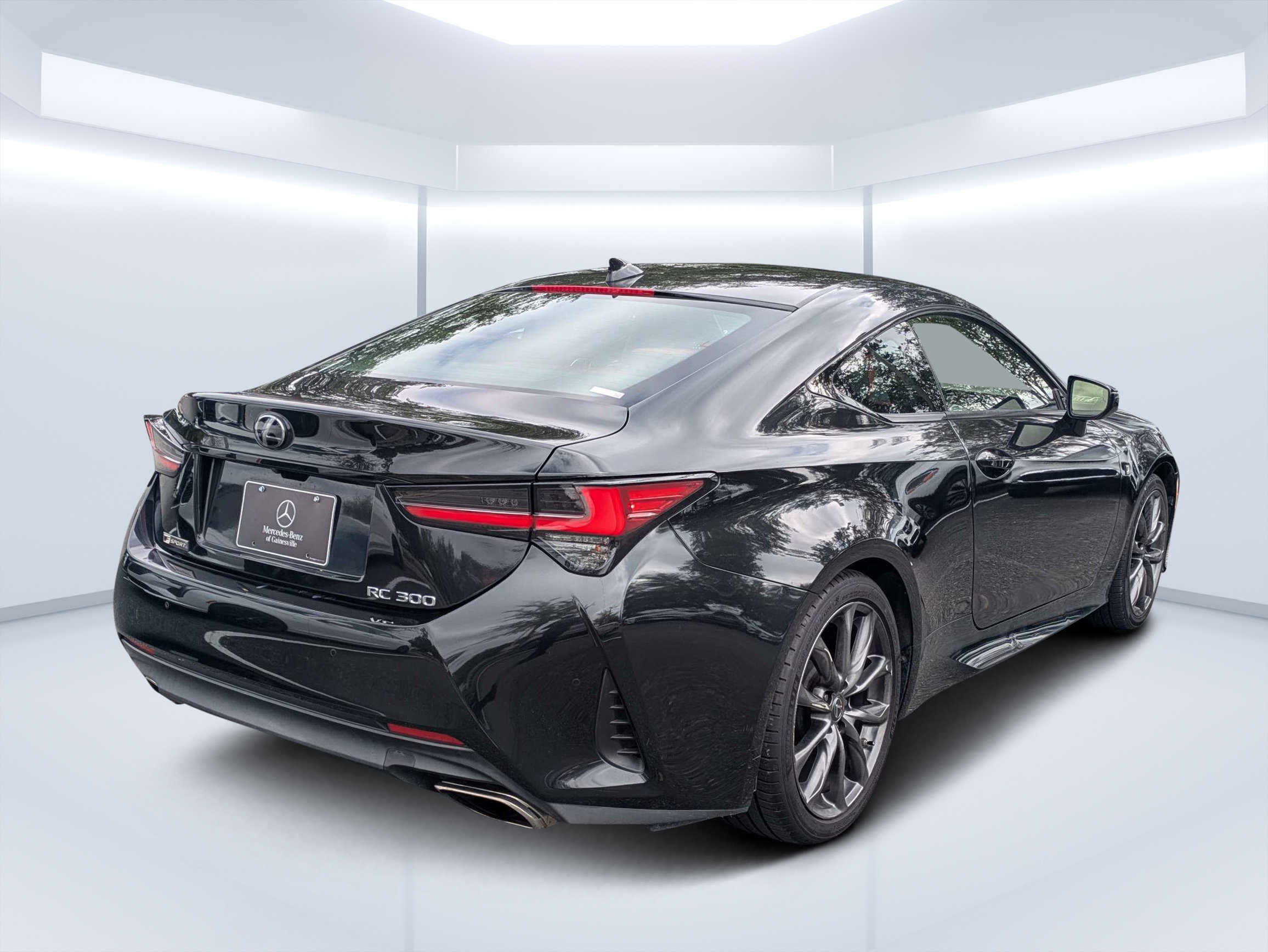 Used 2019 Lexus RC 300 F Sport RWD image 3