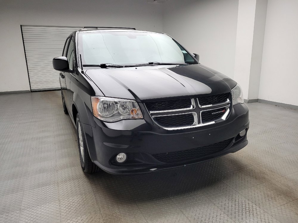 Used 2019 Dodge Grand Caravan SXT image 14