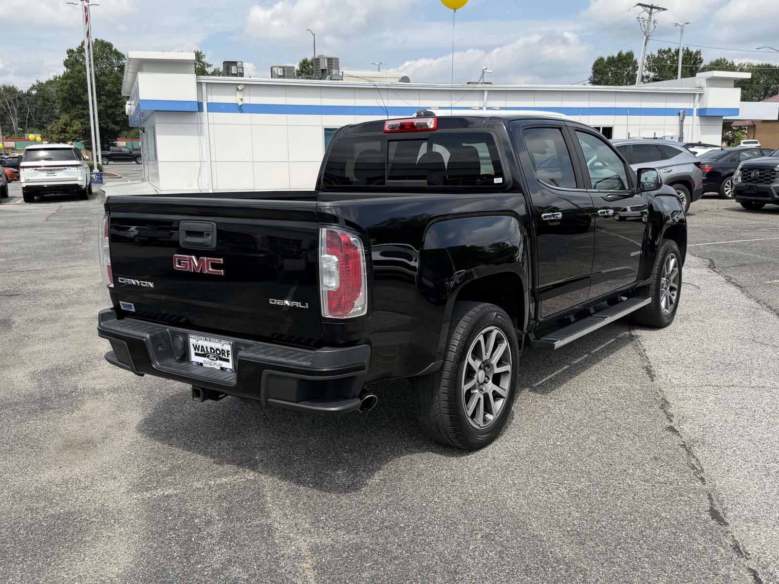 Used 2018 GMC Canyon Denali RWD image 2