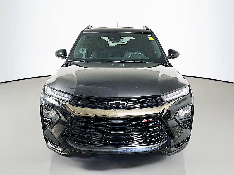 Used 2022 Chevrolet TrailBlazer RS w/ Sun and Liftgate Package FWD image 2