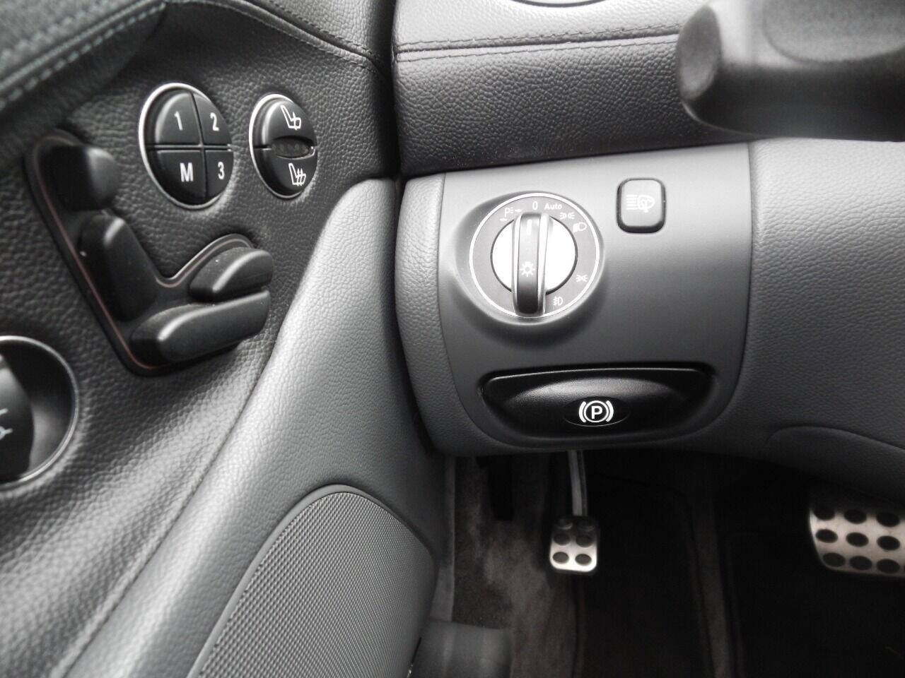 Used 2003 Mercedes-Benz SL 500 SL 500 2dr Convertible image 38