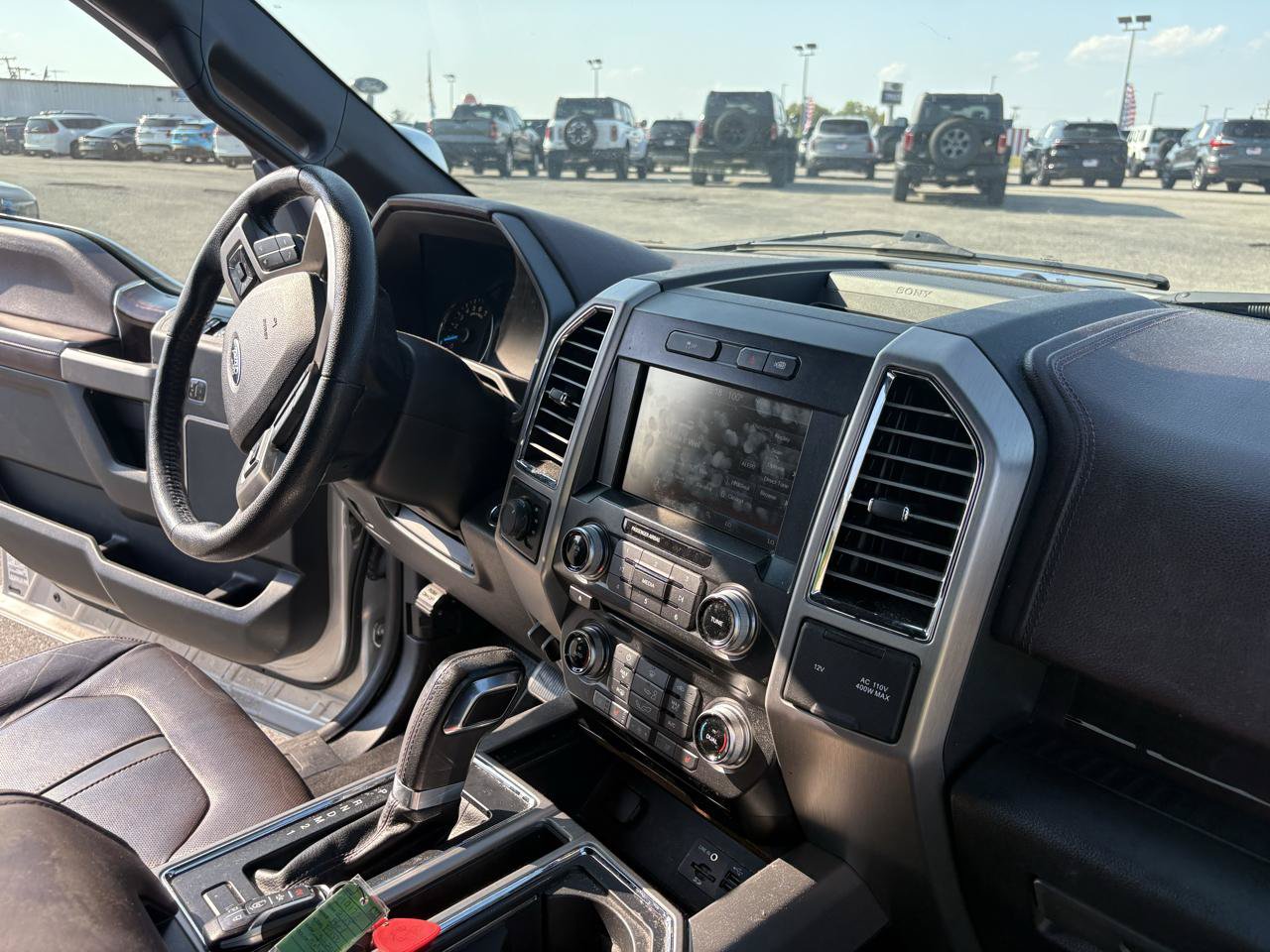 Used 2015 Ford F150 Platinum w/ Equipment Group 701A Luxury AWD/4WD image 42