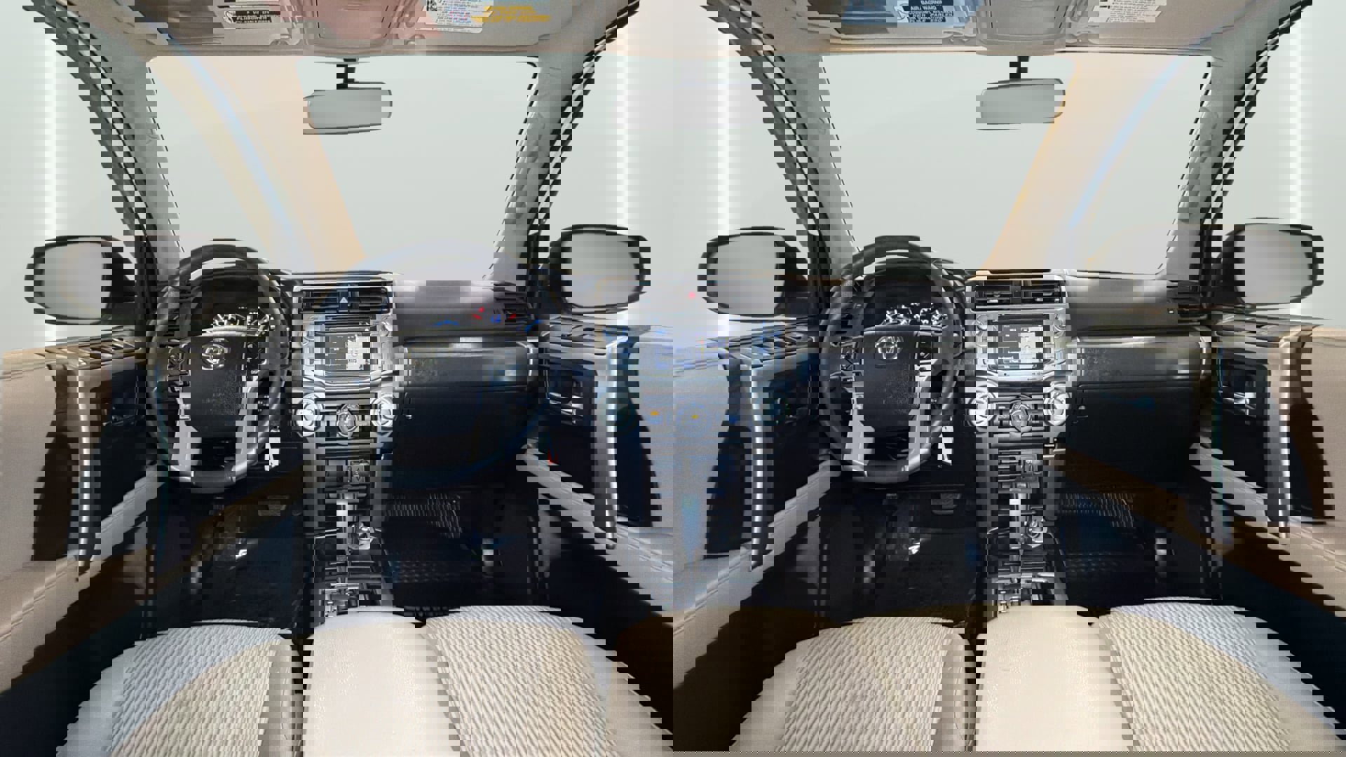 Used 2018 Toyota 4Runner SR5 AWD/4WD image 30