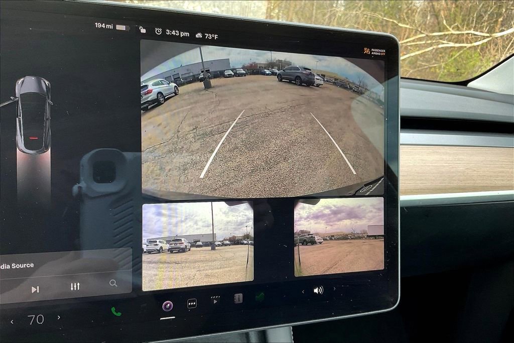 Used 2023 Tesla Model Y Performance image 14