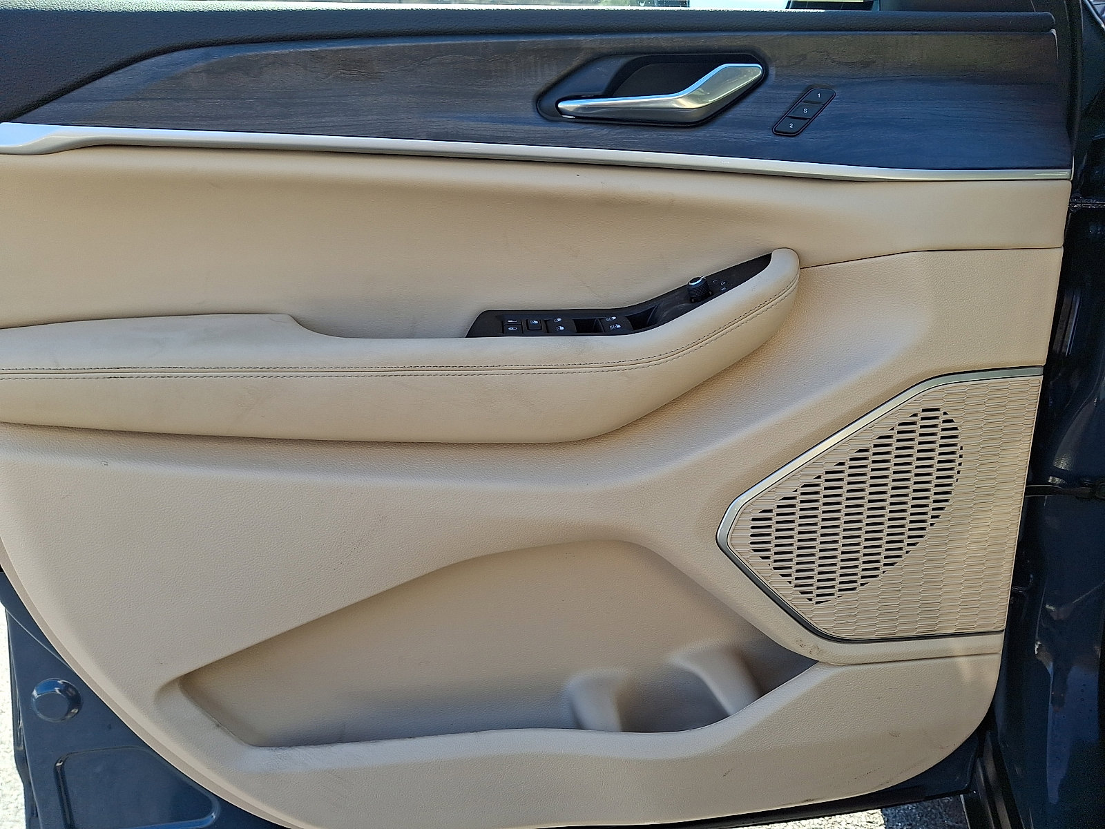 New 2026 Jeep Grand Cherokee Limited w/ Luxury Tech Group II image 9