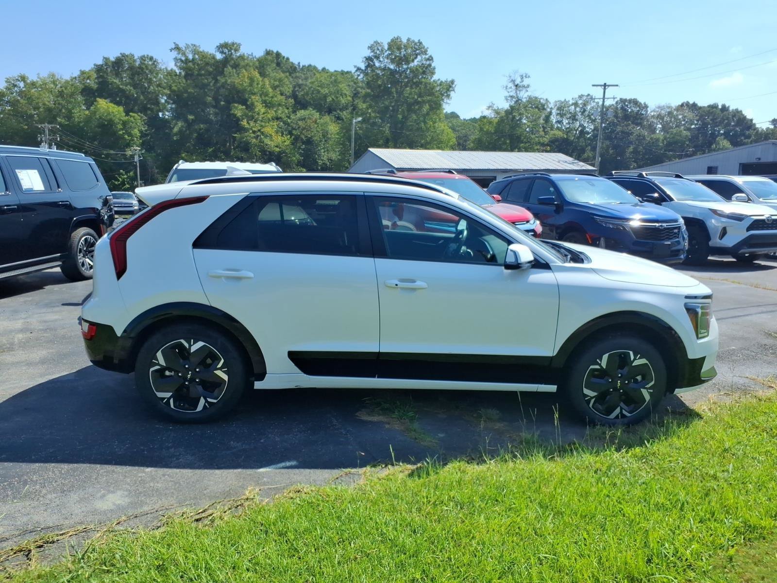 Used 2024 Kia Niro Wind FWD image 5