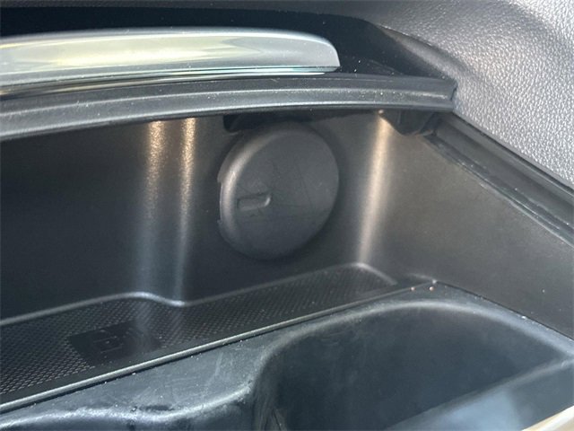 Used 2018 Buick Regal Preferred image 37