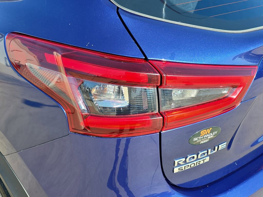 Used 2022 Nissan Rogue Sport S image 33