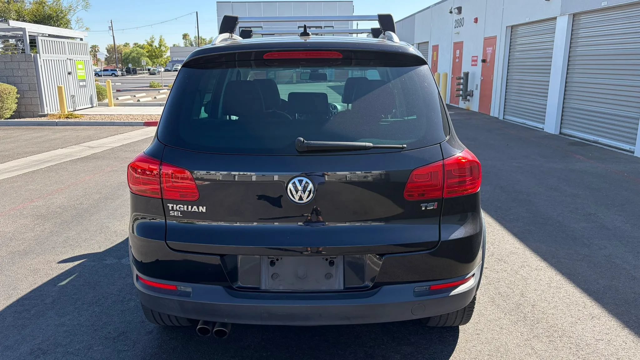 Used 2017 Volkswagen Tiguan SEL FWD image 4