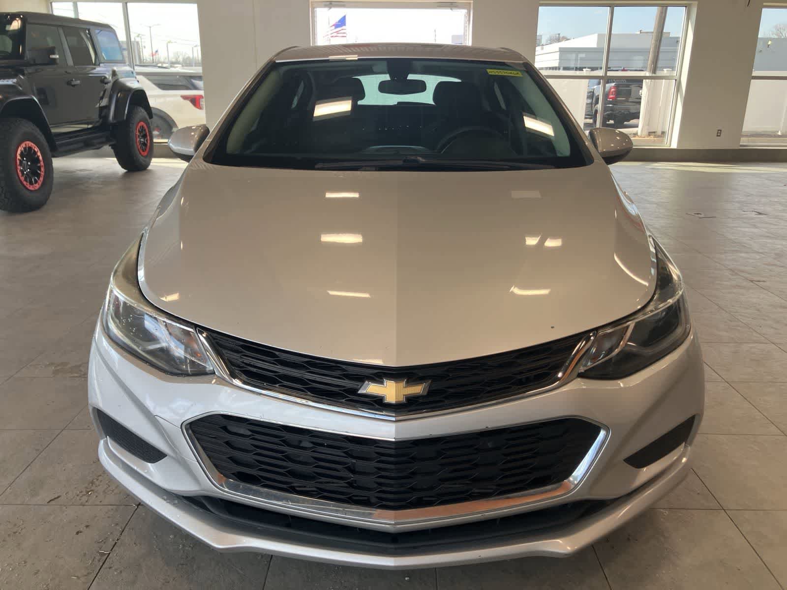 Used 2017 Chevrolet Cruze LT w/ Convenience Package video 2